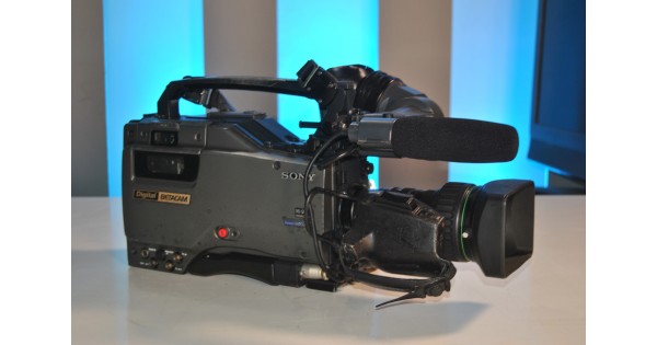 Sony DVW 790WSP Digital Betacam 2 3 inch Broadcast Camcorde (OV.02)